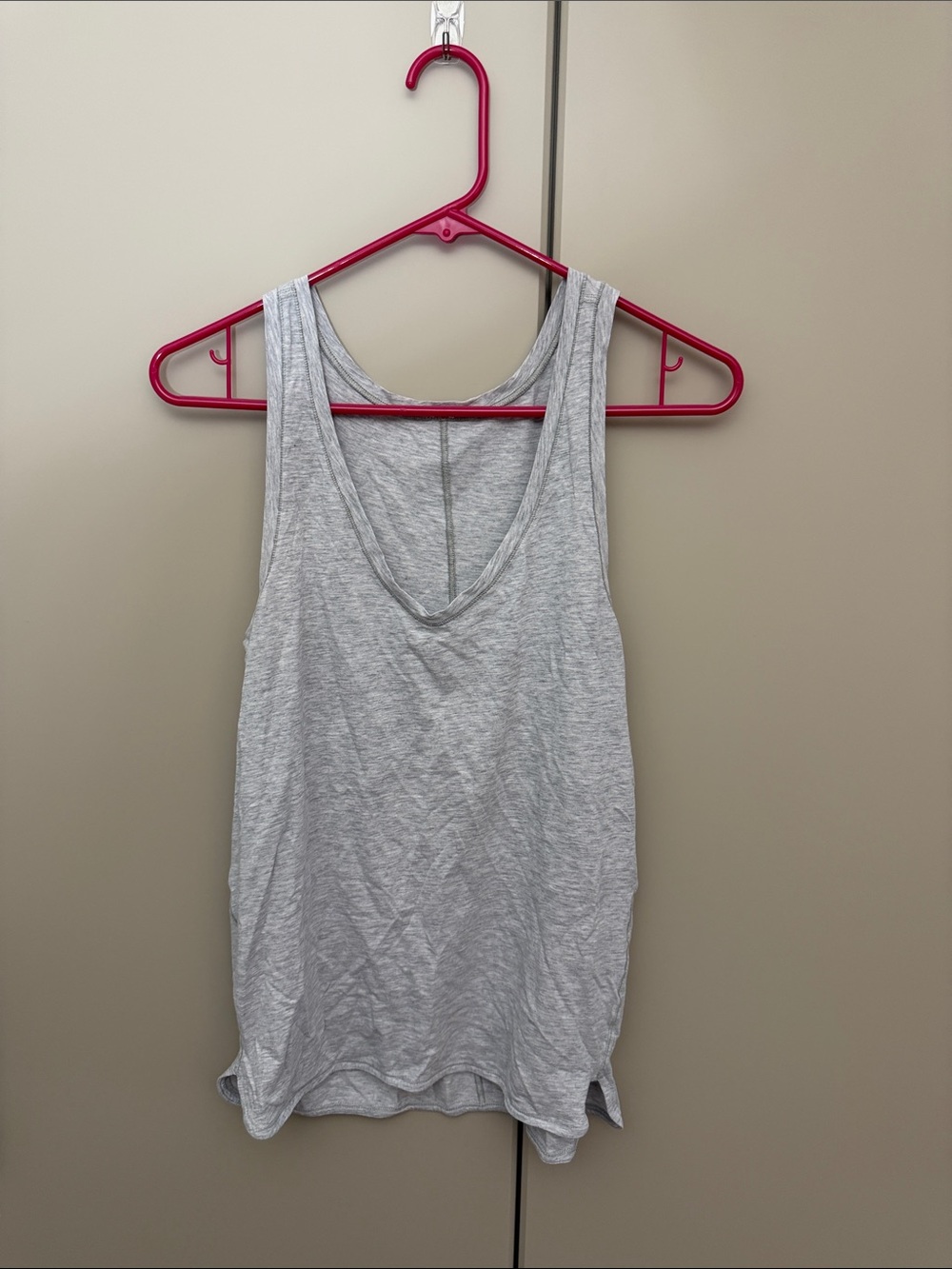 Lululemon Women's Light Gray Sleeveless Tank Top